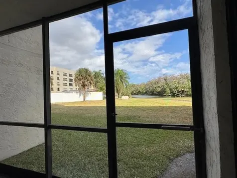 2900 NW 42 Coconut Creek FL 33066