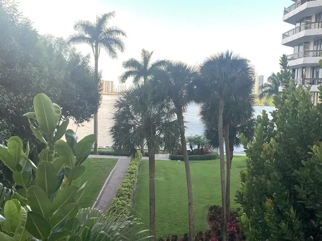3600 Mystic Pointe Drive Aventura FL 33180