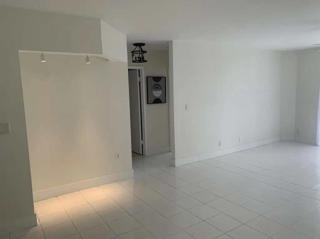 3600 Mystic Pointe Drive Aventura FL 33180