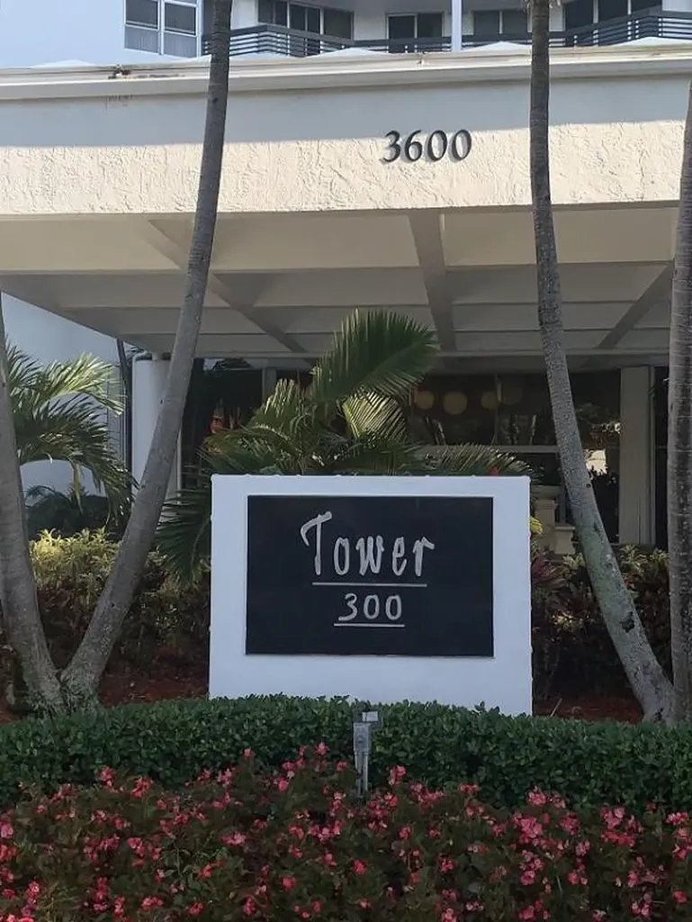 3600 Mystic Pointe Drive Aventura FL 33180