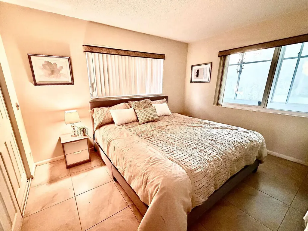 433 Durham O Deerfield Beach FL 33442