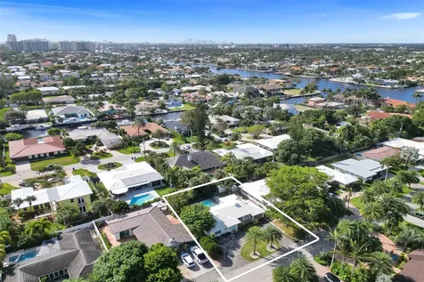 260 Allenwood Drive Lauderdale By The Sea FL 33308