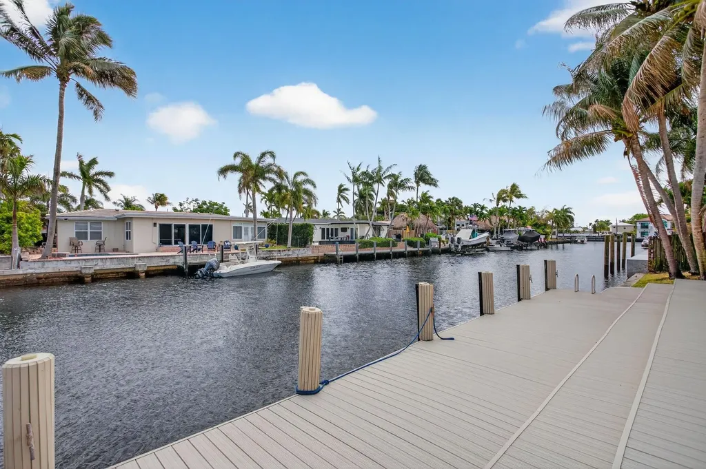 900 SE 3rd Terrace Pompano Beach FL 33060