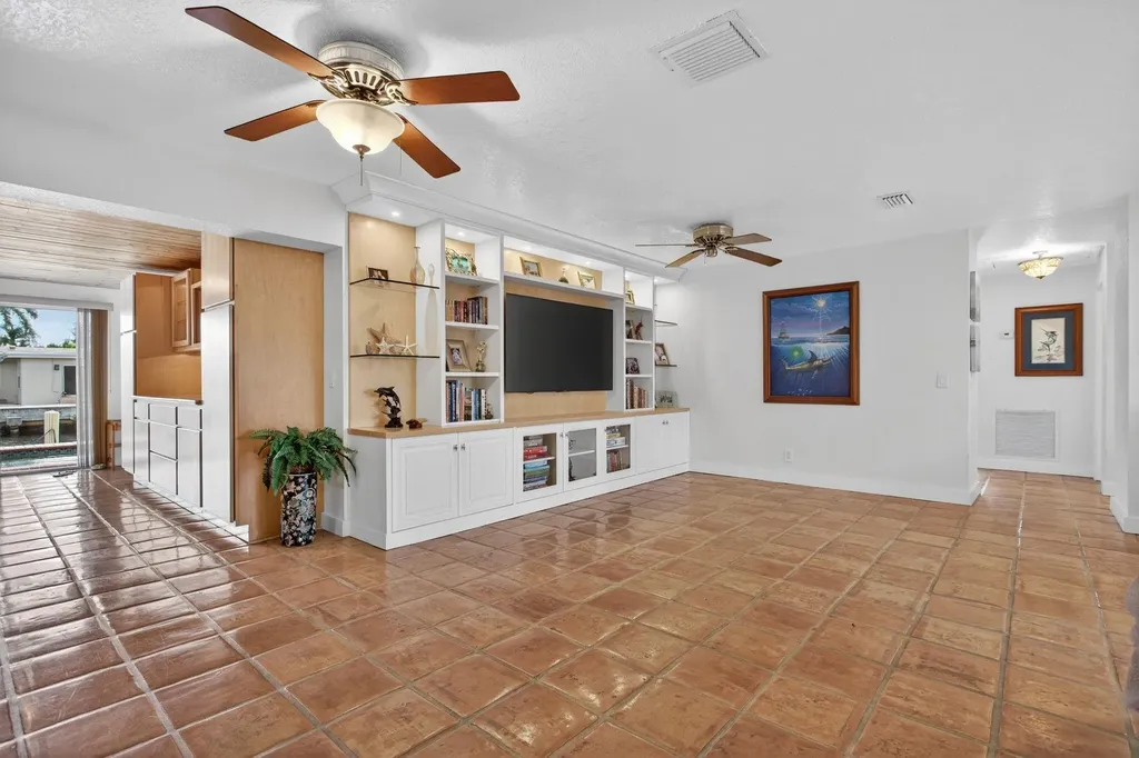 900 SE 3rd Terrace Pompano Beach FL 33060