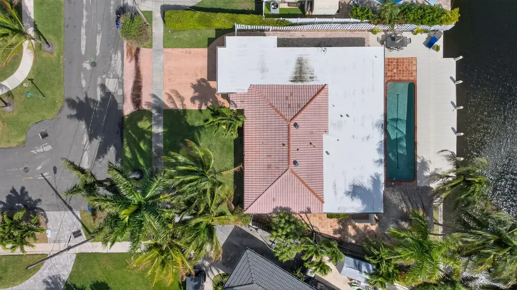 900 SE 3rd Terrace Pompano Beach FL 33060