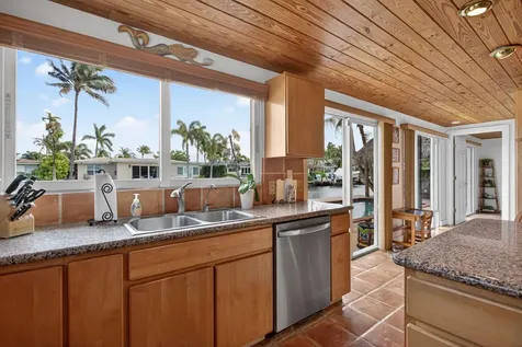 900 SE 3rd Terrace Pompano Beach FL 33060