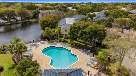 8164 NW 17th Manor Plantation FL 33322