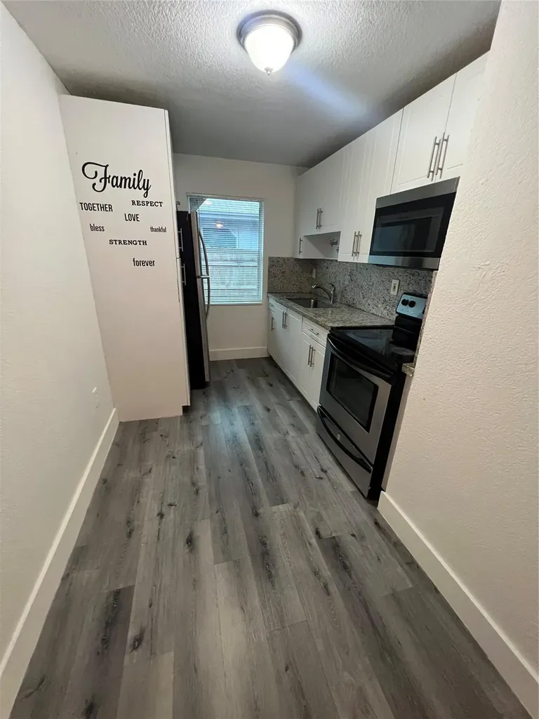 246 NW 14th Street Pompano Beach FL 33060