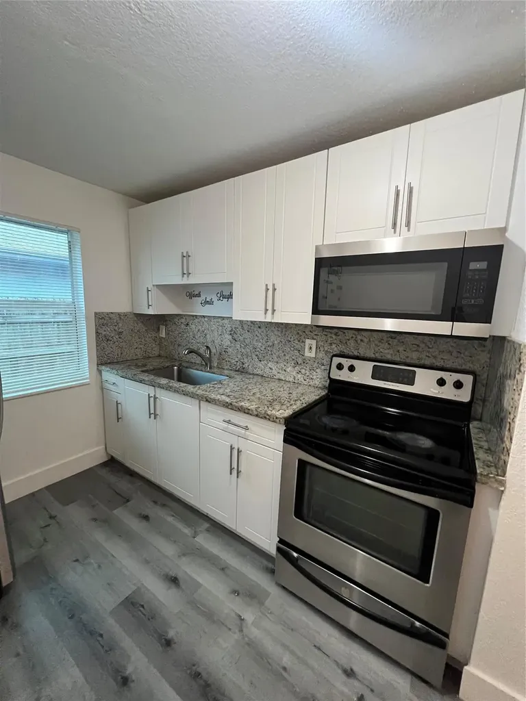 246 NW 14th Street Pompano Beach FL 33060