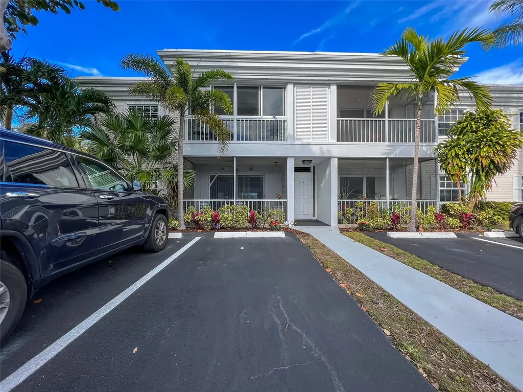 6239 Bay Club Drive Fort Lauderdale FL 33308