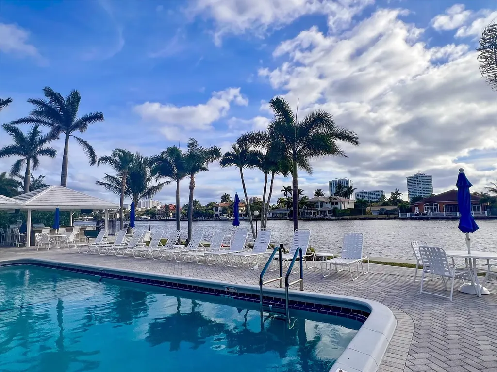 6239 Bay Club Drive Fort Lauderdale FL 33308