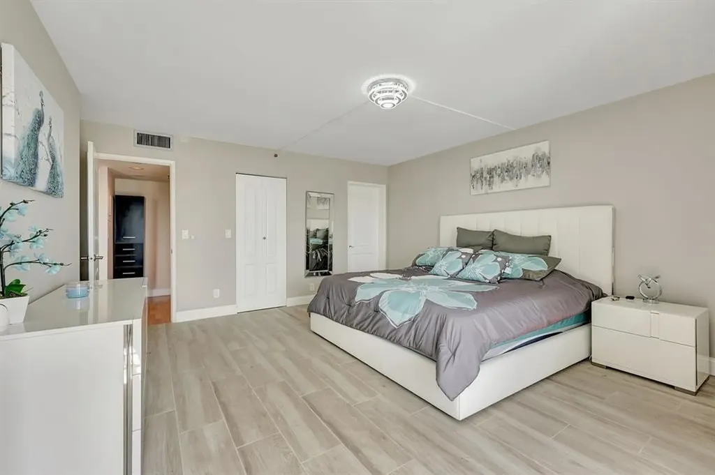 2200 S Cypress Bend Drive Pompano Beach FL 33069