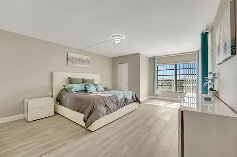 2200 S Cypress Bend Drive Pompano Beach FL 33069