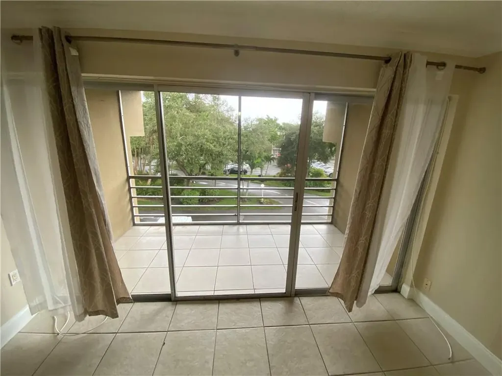 4235 N University Drive Sunrise FL 33351