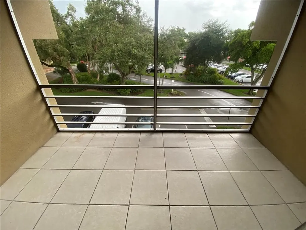 4235 N University Drive Sunrise FL 33351
