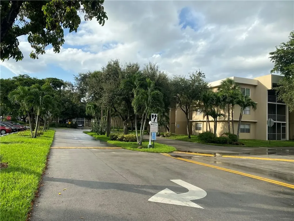 4235 N University Drive Sunrise FL 33351