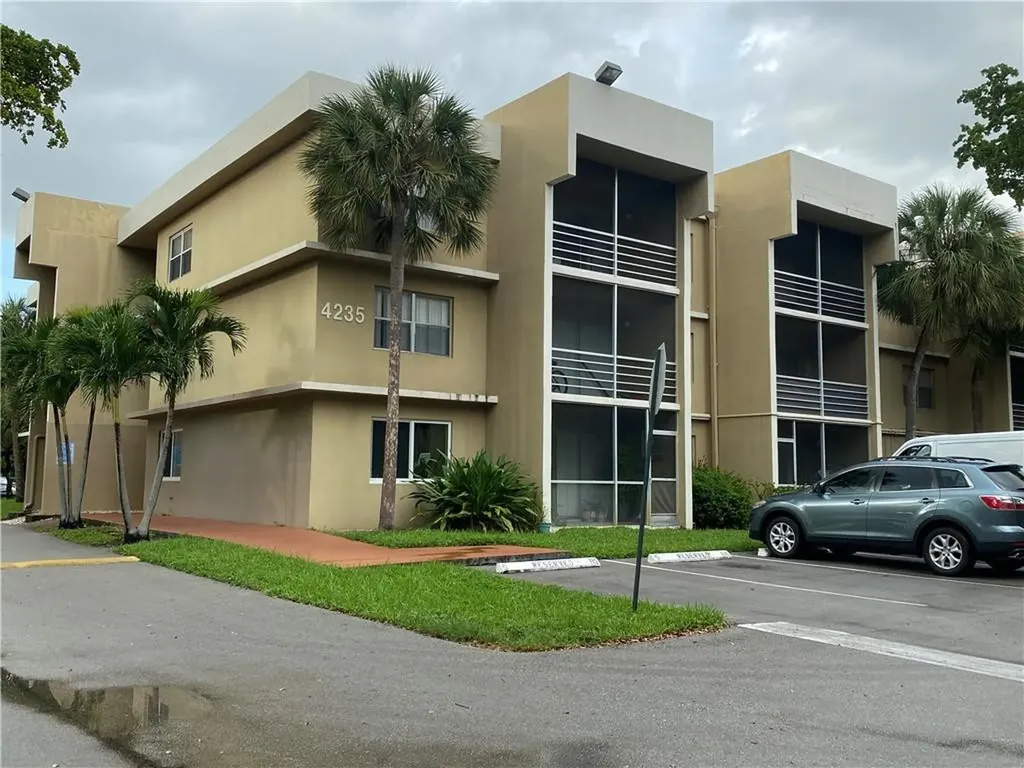 4235 N University Drive Sunrise FL 33351