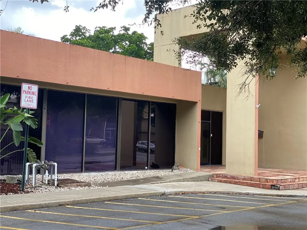 4235 N University Drive Sunrise FL 33351