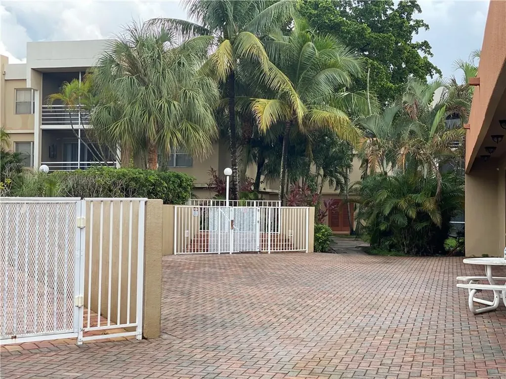 4235 N University Drive Sunrise FL 33351