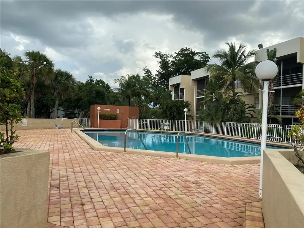 4235 N University Drive Sunrise FL 33351