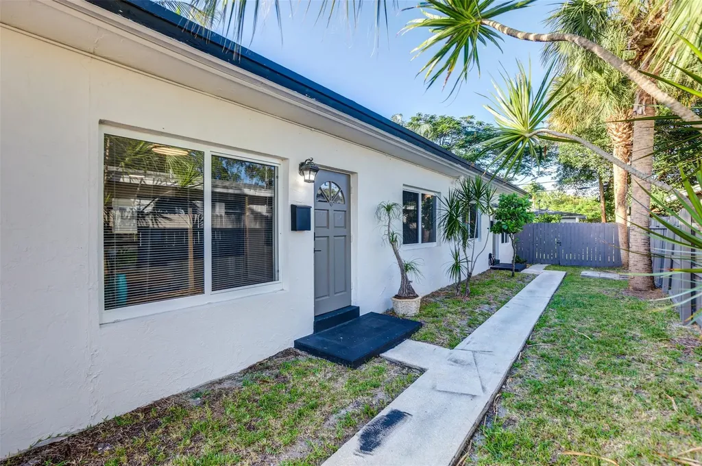 1005 NE 17th Court Fort Lauderdale FL 33305