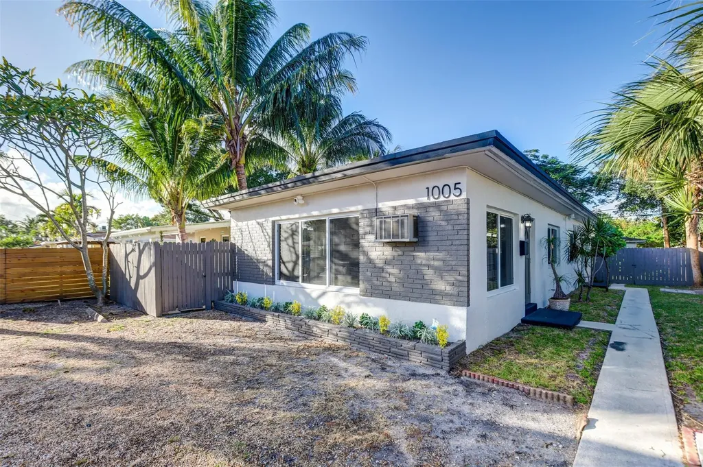 1005 NE 17th Court Fort Lauderdale FL 33305