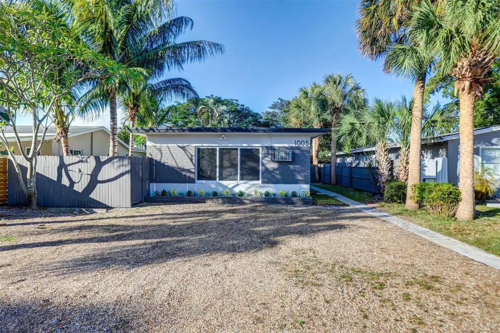 1005 NE 17th Court Fort Lauderdale FL 33305
