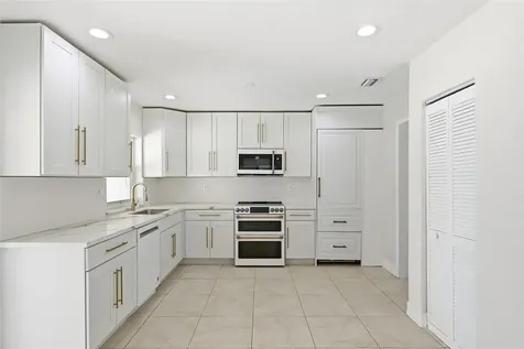 1430 NW 73 Avenue Plantation FL 33313