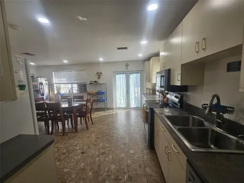 8040 SW 19th Court Davie FL 33324