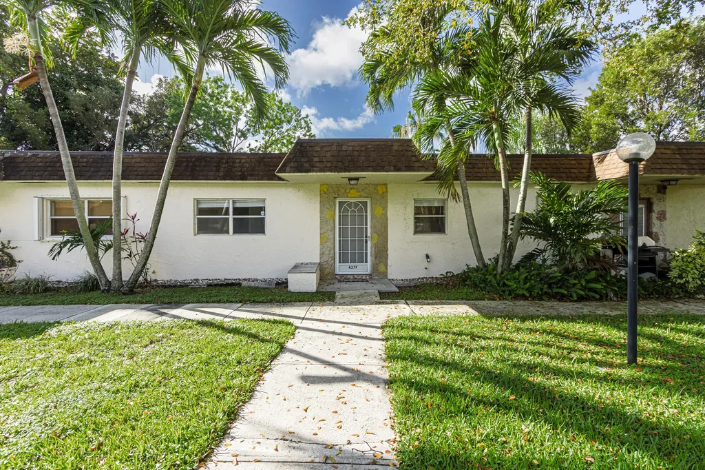 437 SW Natura Avenue Deerfield Beach FL 33441