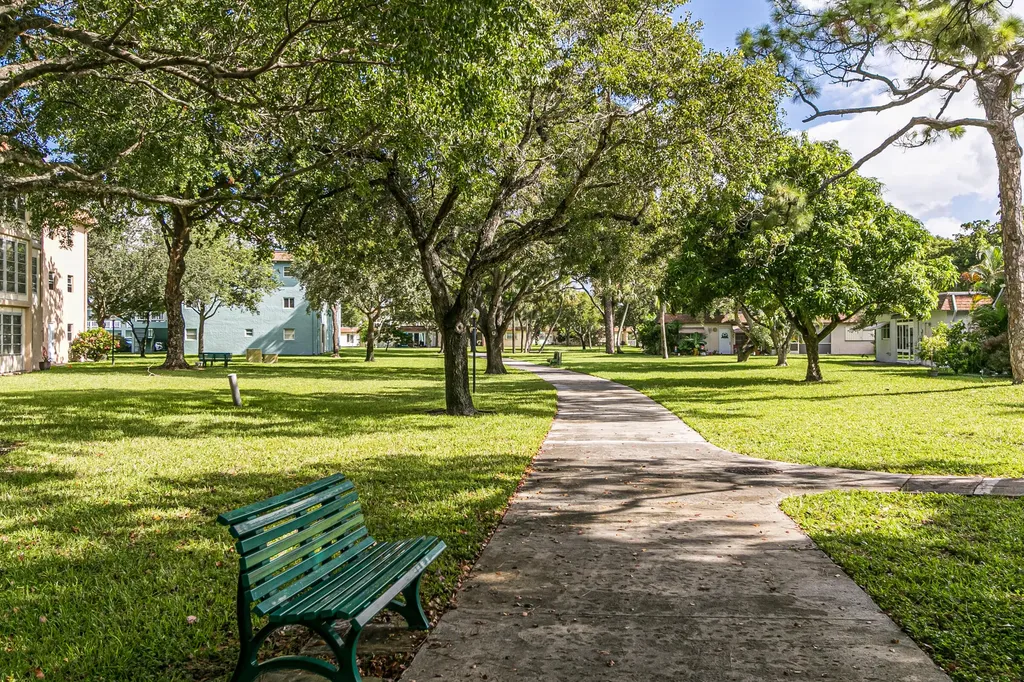 437 SW Natura Avenue Deerfield Beach FL 33441