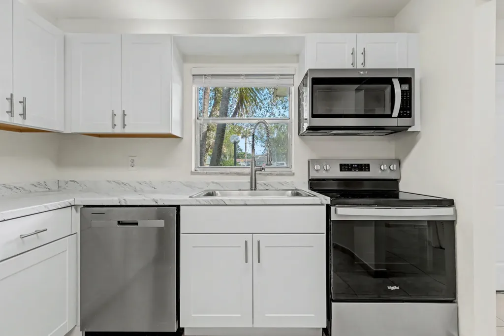 437 SW Natura Avenue Deerfield Beach FL 33441