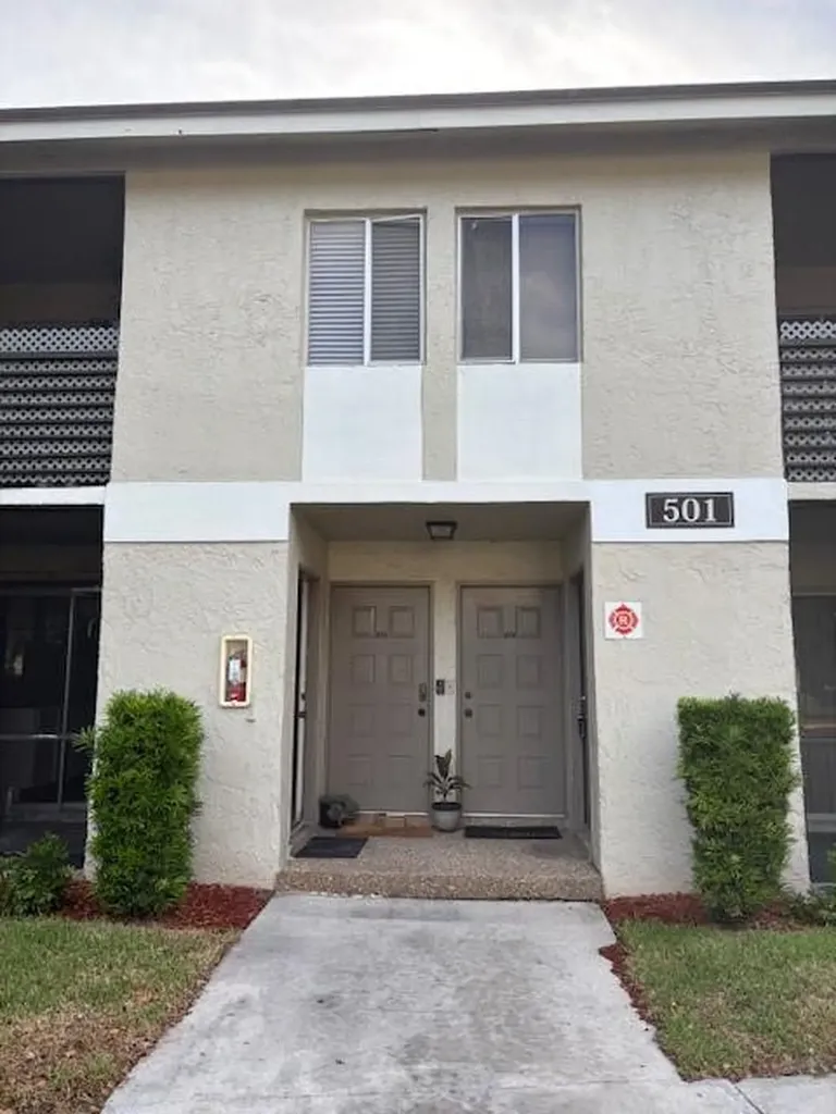 501 Gardens Drive Pompano Beach FL 33069