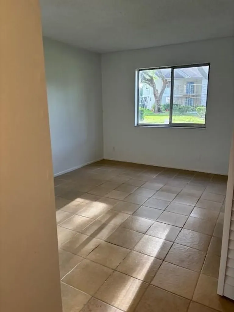 501 Gardens Drive Pompano Beach FL 33069