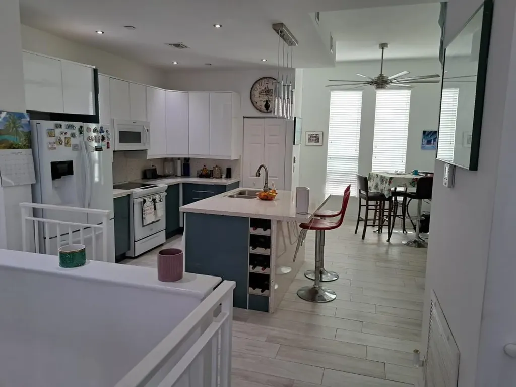 711 SE 16th Court Fort Lauderdale FL 33316
