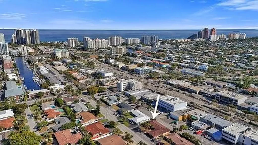 2732 NE 32 Street Fort Lauderdale FL 33306