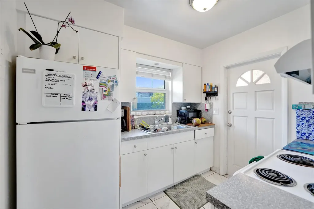 2732 NE 32 Street Fort Lauderdale FL 33306