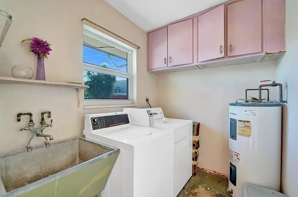 2732 NE 32 Street Fort Lauderdale FL 33306