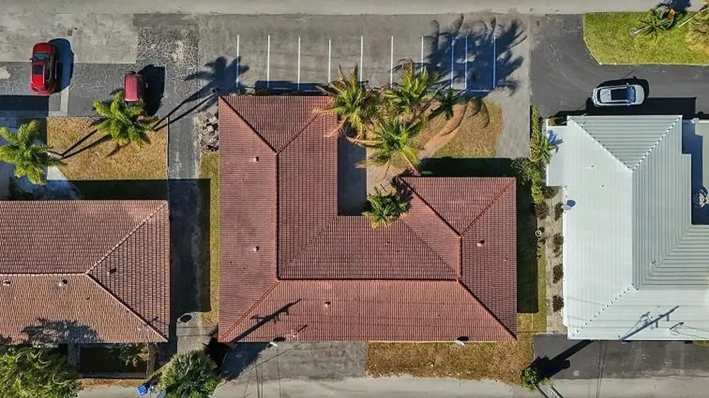 2732 NE 32 Street Fort Lauderdale FL 33306