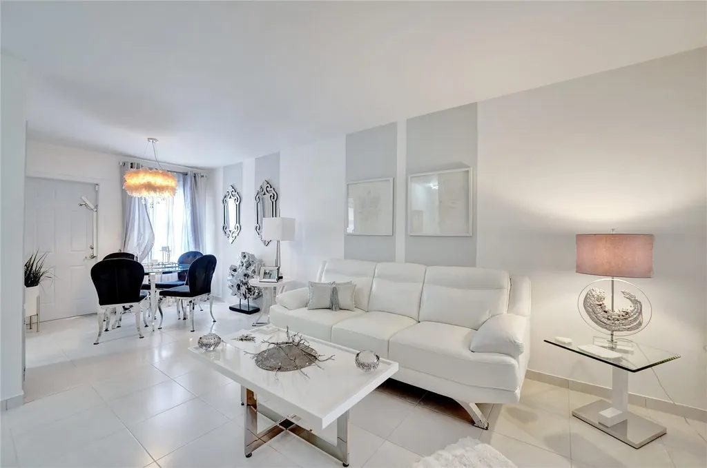 2732 NE 32 Street Fort Lauderdale FL 33306