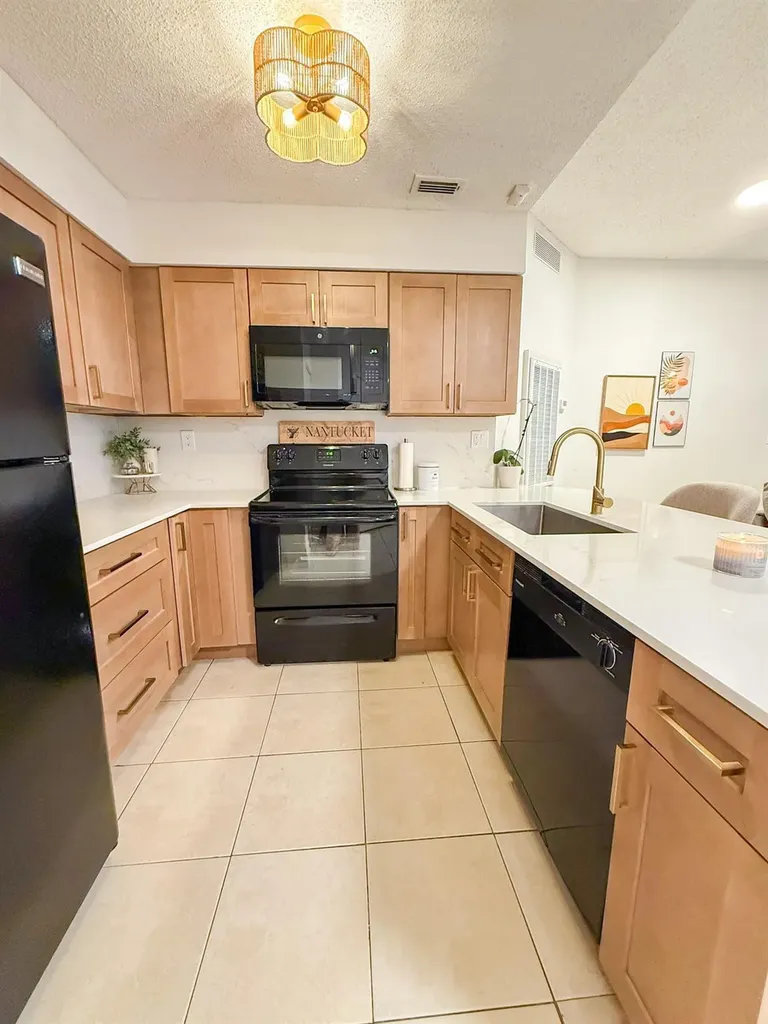 2445 SW 18th Terrace Fort Lauderdale FL 33315
