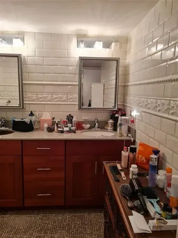 2851 NE 183 Aventura FL 33160