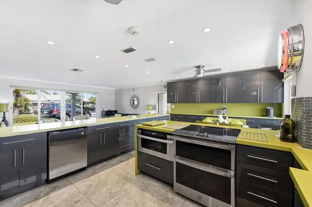 2830 NE 55th Street Fort Lauderdale FL 33308