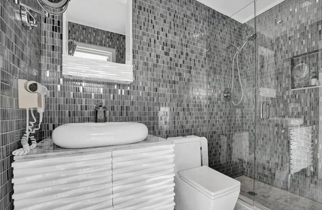 2830 NE 55th Street Fort Lauderdale FL 33308