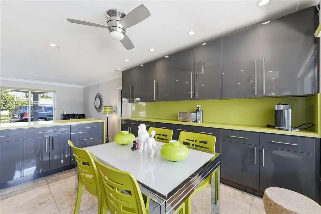 2830 NE 55th Street Fort Lauderdale FL 33308