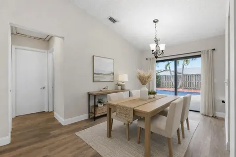11841 NW 39th Place Sunrise FL 33323
