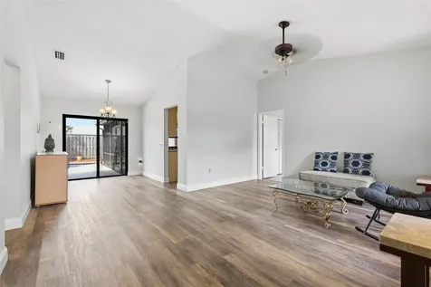 11841 NW 39th Place Sunrise FL 33323
