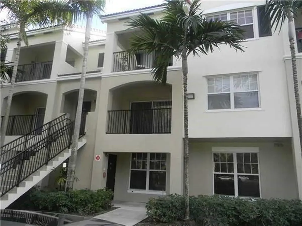 5880 W Sample Road W Coral Springs FL 33065