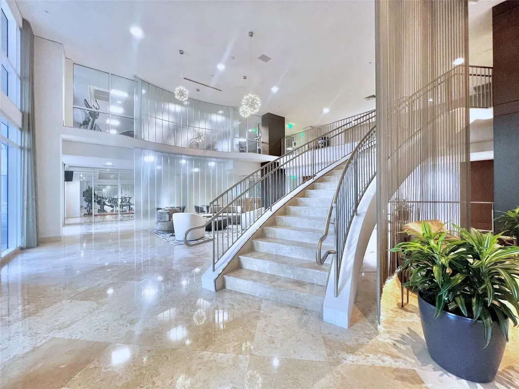 511 SE 5th Avenue Fort Lauderdale FL 33301
