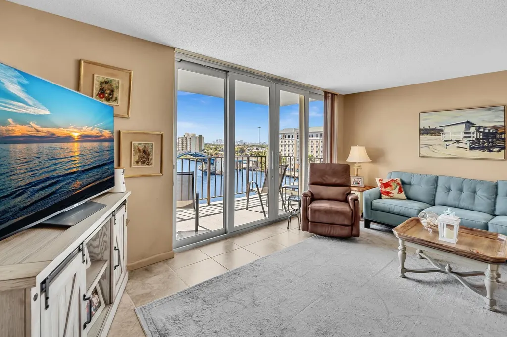 3233 NE 32nd Avenue Fort Lauderdale FL 33308